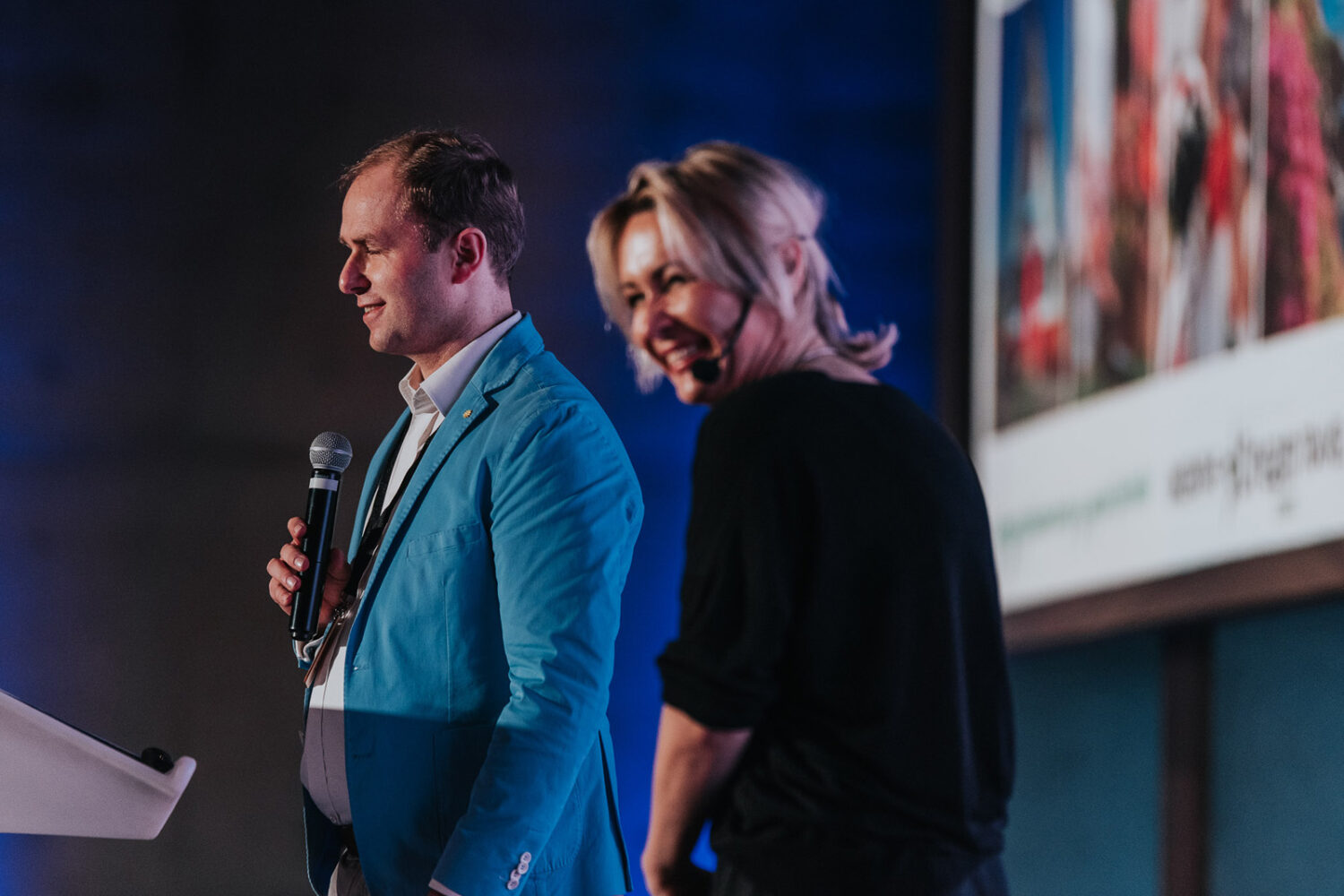 poczucie humoru w biznesie