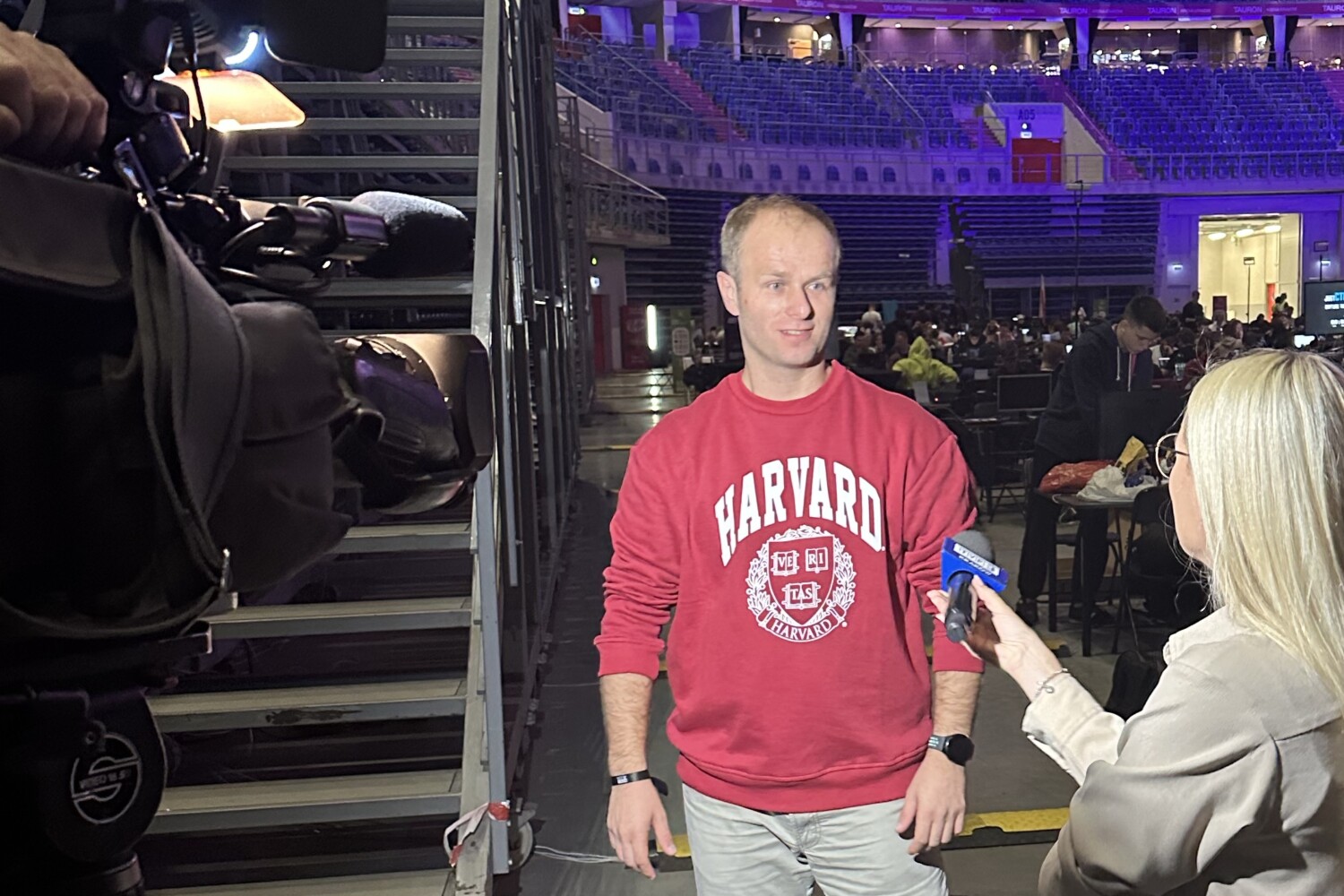 Marcin Orocz Harvard Veritas