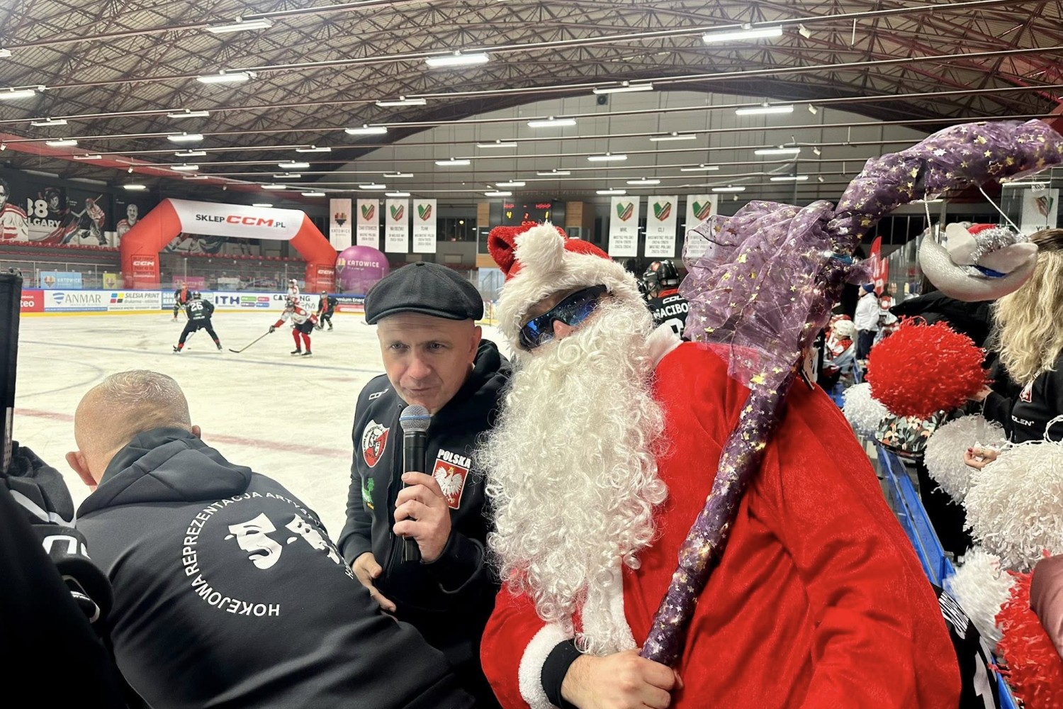 Przemysław Skowron z Mikołajem Hokej od Serca